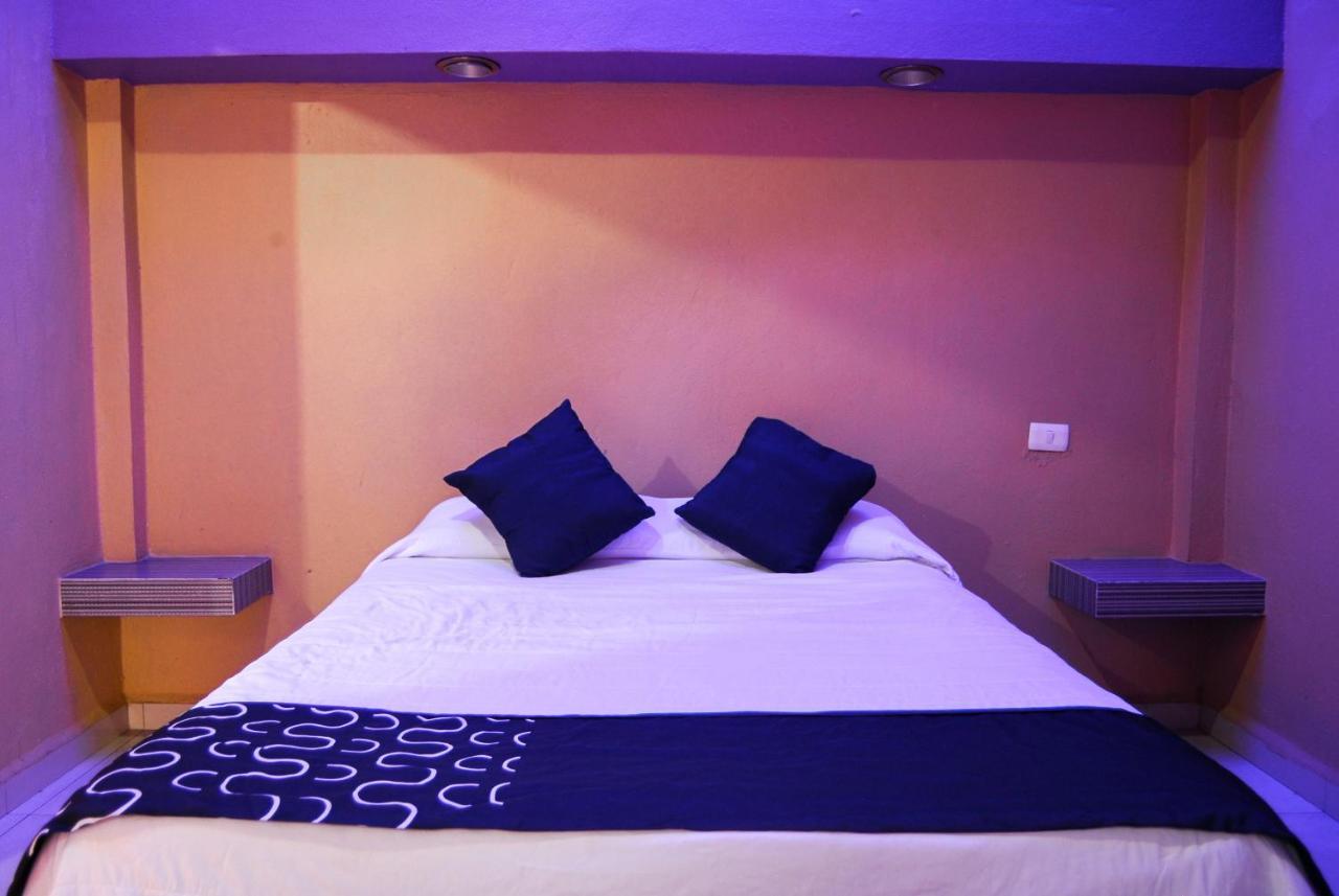 Hotel Oasis Monterrey Extérieur photo